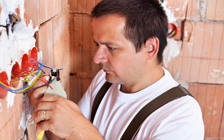 électricien de maintenance Gif-sur-Yvette